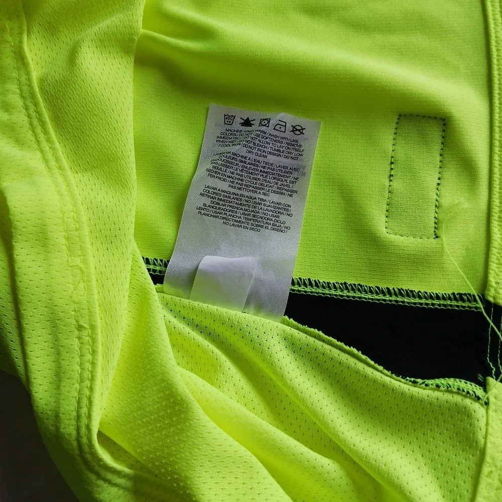 Nike neon dri